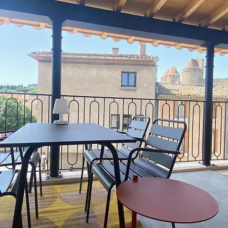 Au Pied De La Cite Medievale - Le 127 * Каркассон