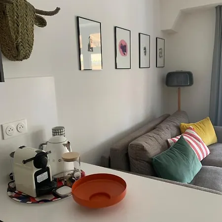 Au Pied De La Cite Medievale - Le 127