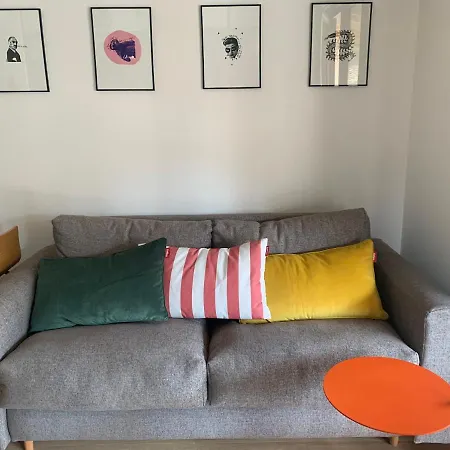 Au Pied De La Cite Medievale - Le 127 * Carcassonne