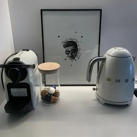 Au Pied De La Cite Medievale - Le 127 Carcassonne