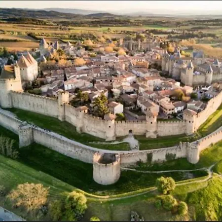 Au Pied De La Cite Medievale - Le 127 Apartmán *
