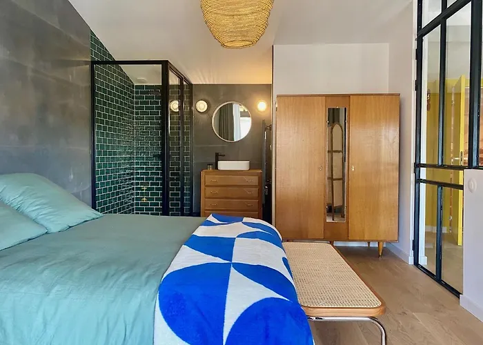 Au Pied De La Cité Médiévale - Le 127 Carcassonne