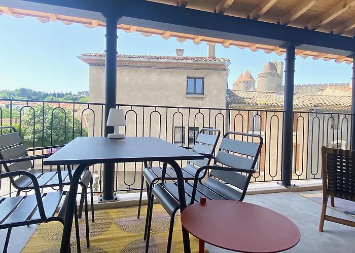 Au Pied De La Cite Medievale - Le 127 * Каркассонн