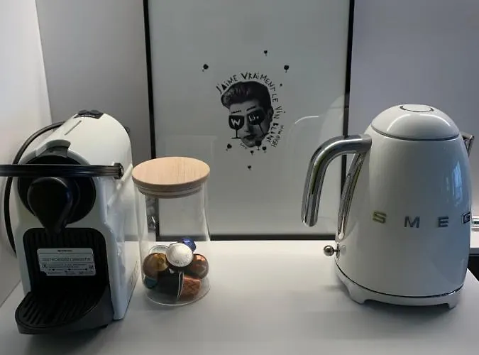 Au Pied De La Cite Medievale - Le 127 Каркассонн