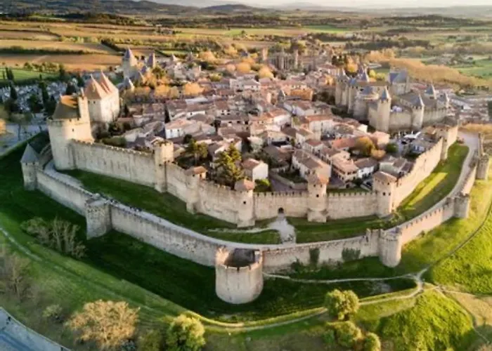 Au Pied De La Cite Medievale - Le 127 Апартаменты *
